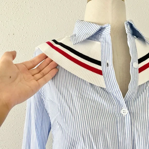 Women's Size Medium Blue/White Striped Ruffle Knit Long Sleeve Button Down Shirt - Picture 3 of 7